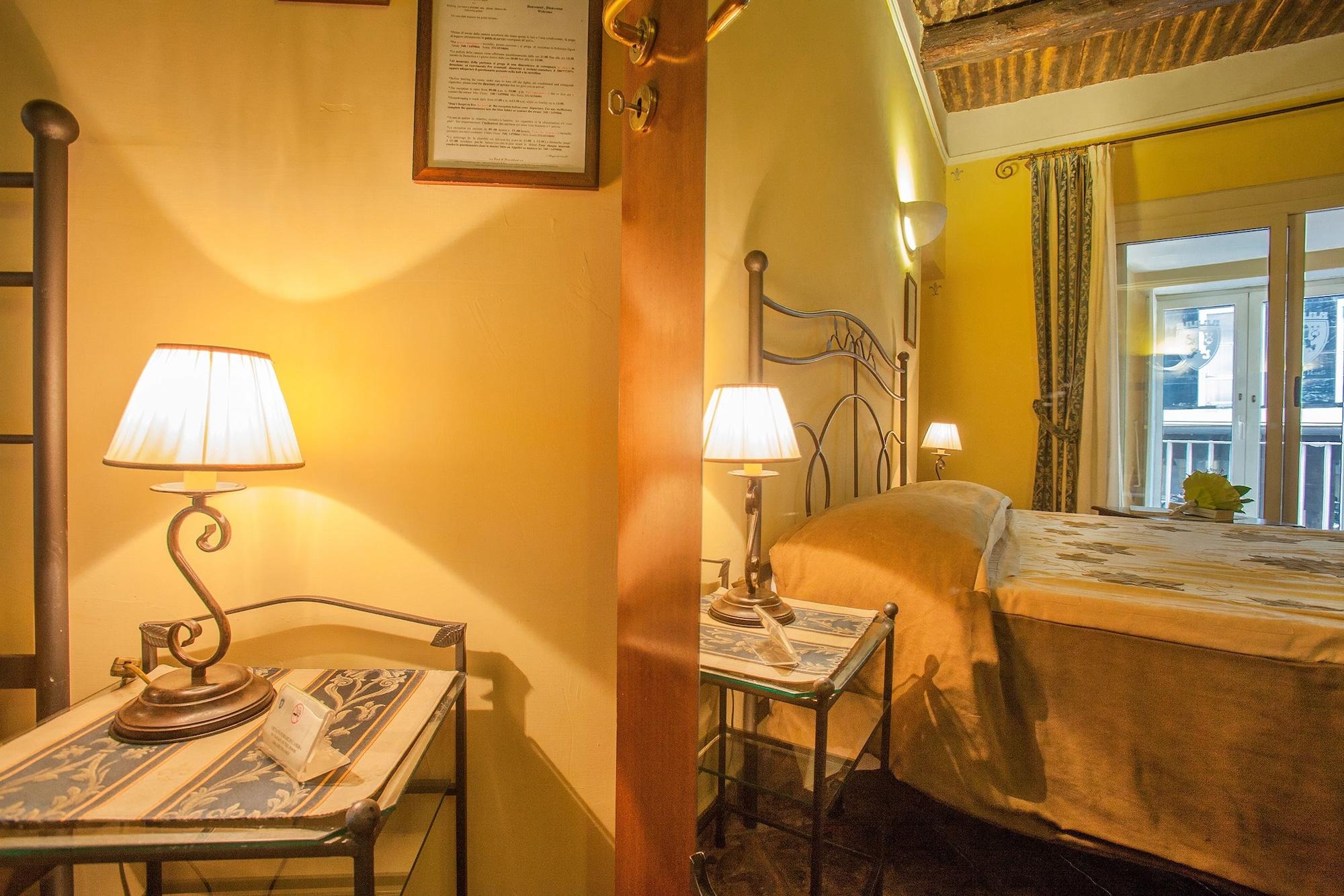 B&B L'Alloggio Dei Vassalli Наполи Екстериор снимка