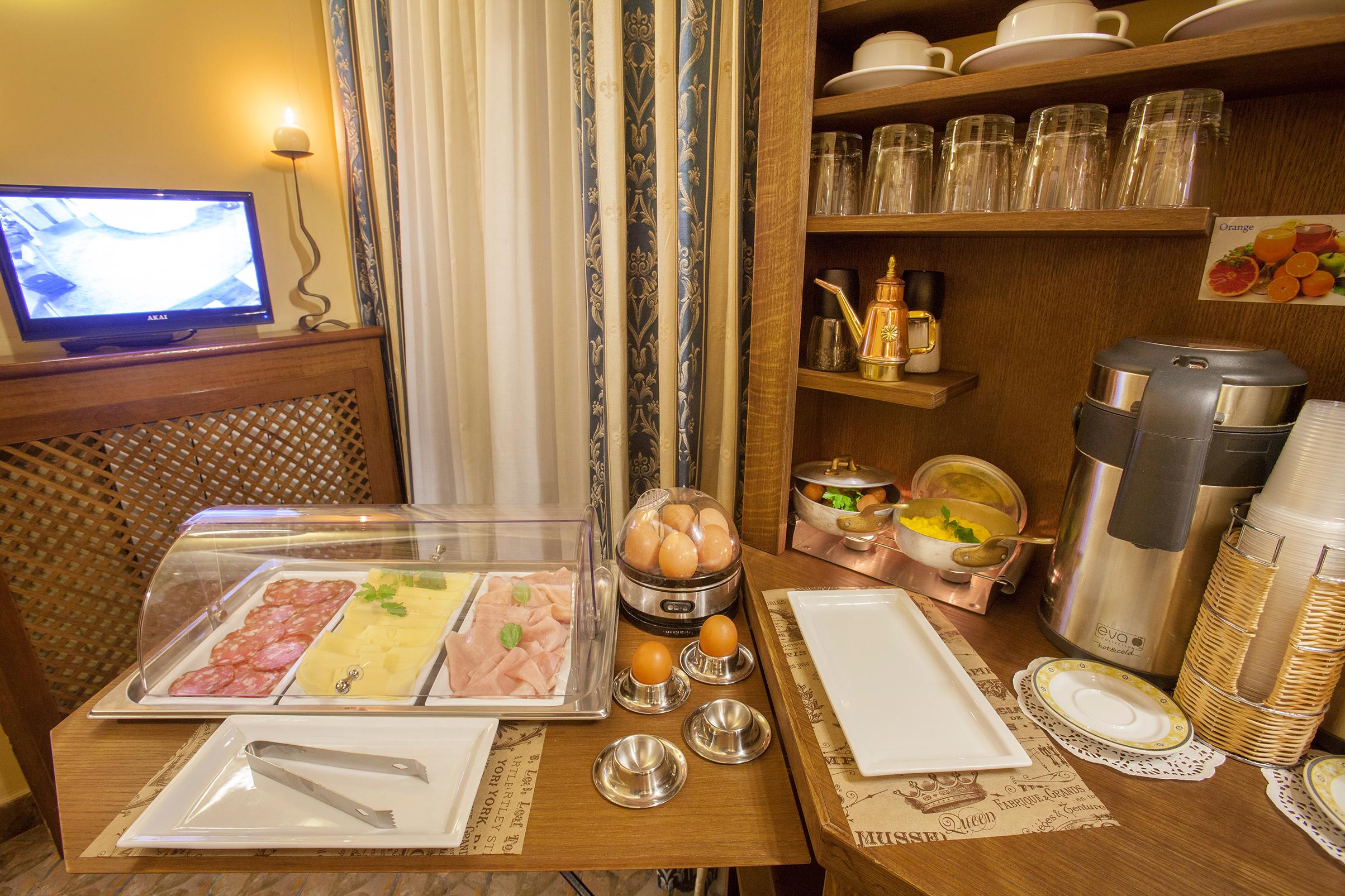 B&B L'Alloggio Dei Vassalli Наполи Екстериор снимка