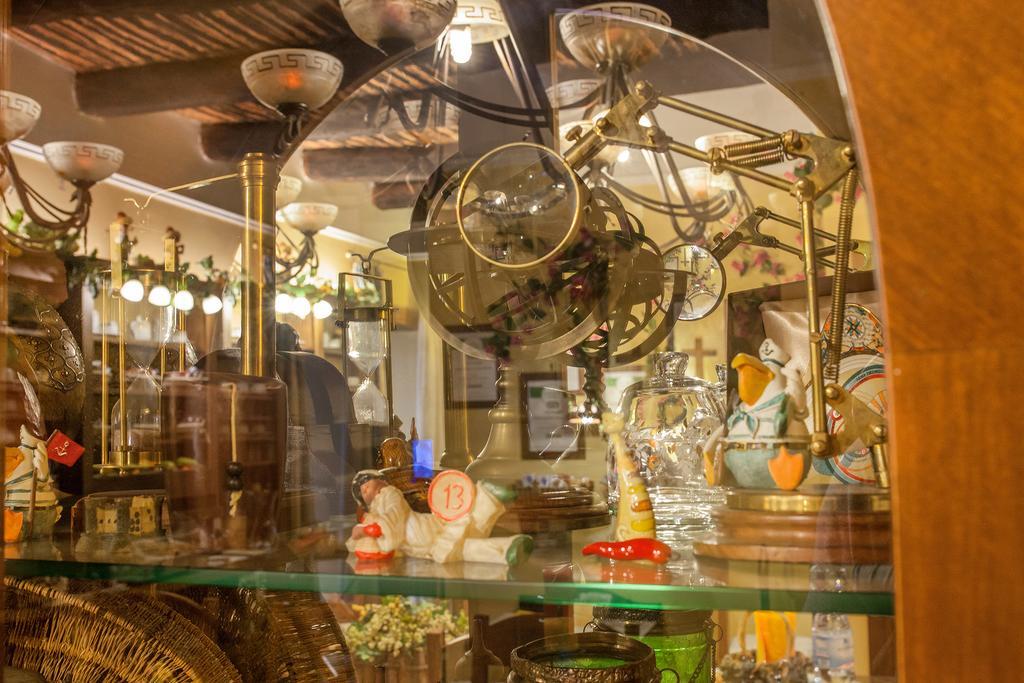 B&B L'Alloggio Dei Vassalli Наполи Екстериор снимка